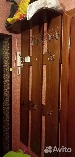 Вешалка настенная в прихожую