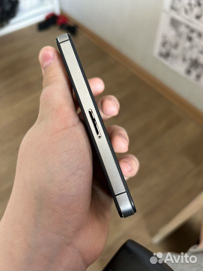 iPhone 4S, 8 ГБ