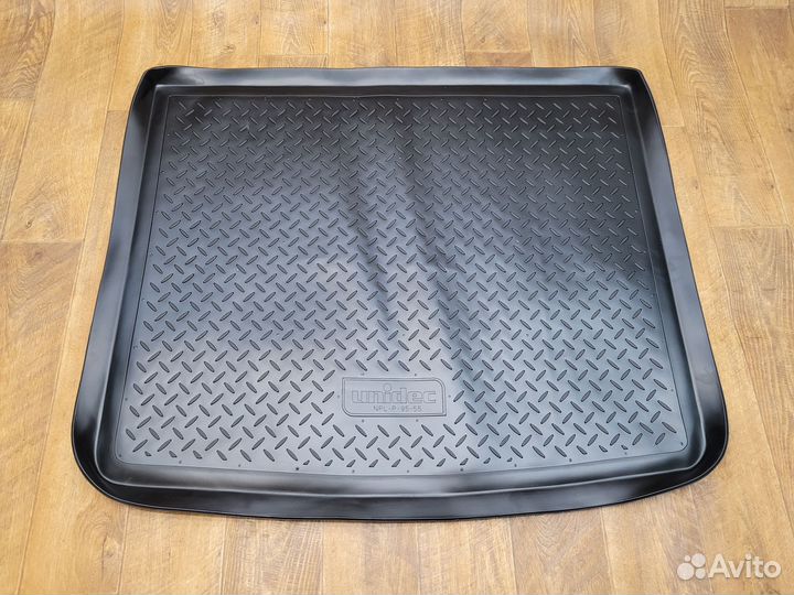 Коврик в багажник Volkswagen Touareg (2002-2010)