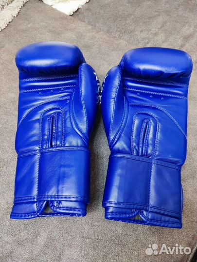 Боксерские перчатки 10 oz green hill rex