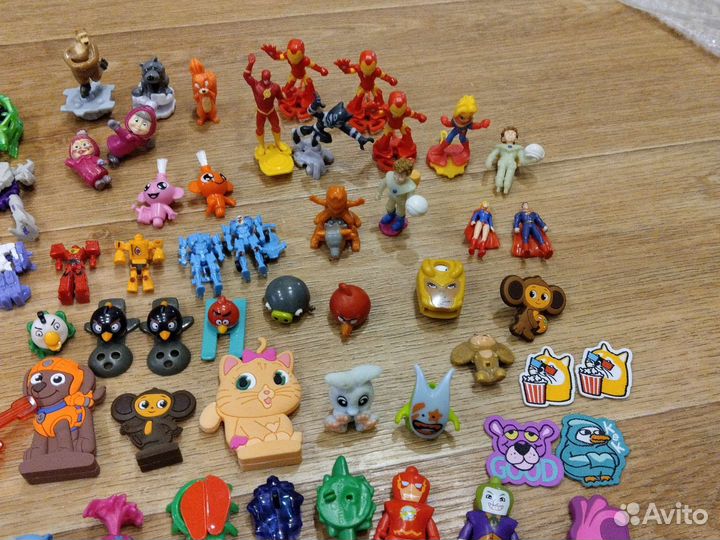 Игрушки из киндера пакетом