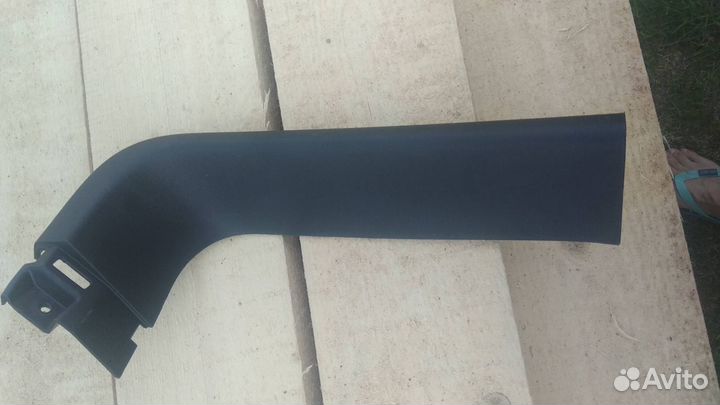 Обшивка крышки багажника Сан Ёнг Актив 20