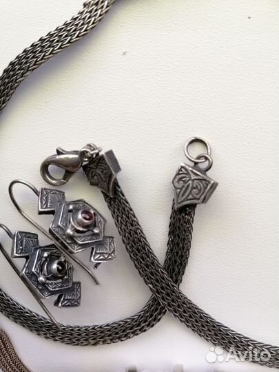 Колье и серьги