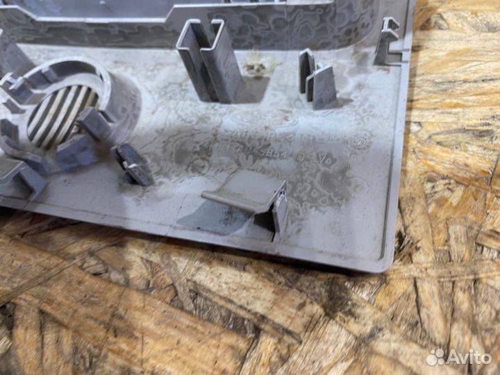 Плафон подсветки салона Ford Focus универсал 1.8