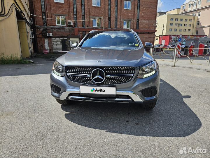 Gle 400 2019. Мерседес glc обои на телефон. Мерседес е200 белый новый. Mercedes gla 250 2018. Серый мерседес с63.