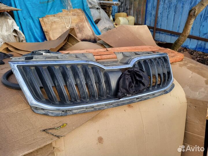 Рамка решётки радиатора Skoda Octavia A7 2017-2020