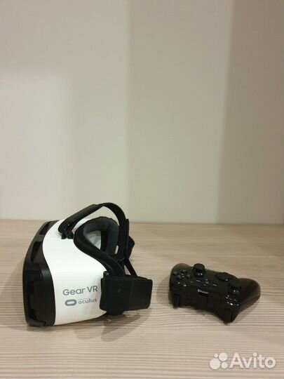 Очки вирт. реал. samsung Gear VR+ геймпад Mad Catz