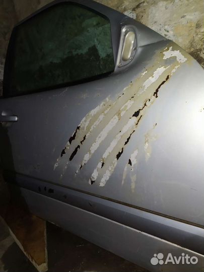 Правая дверь на Mersedes-Benz w210