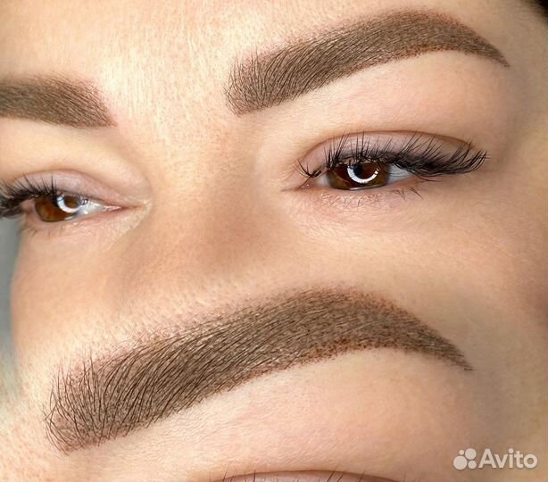 Перманентный макияж бровей