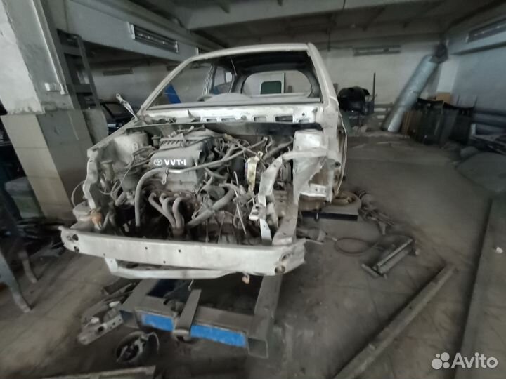 Toyota Vitz 1.0 AT, 2001, битый, 260 000 км