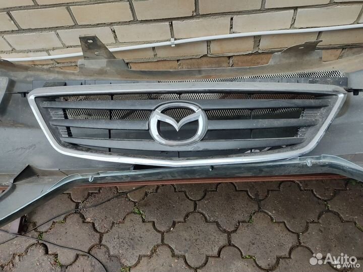 Бампер на Mazda MPV II