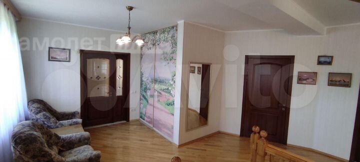 Дом 319 м² на участке 10 сот.