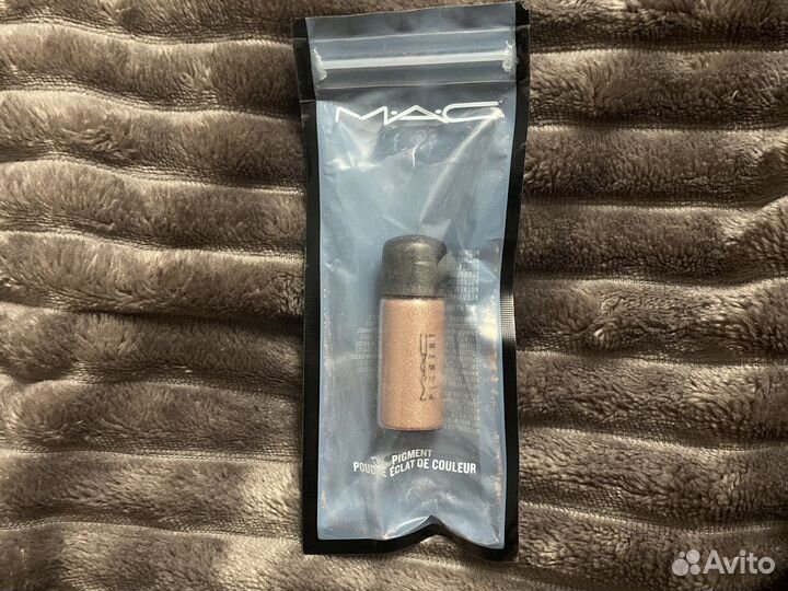 Пигмент от MAC новый