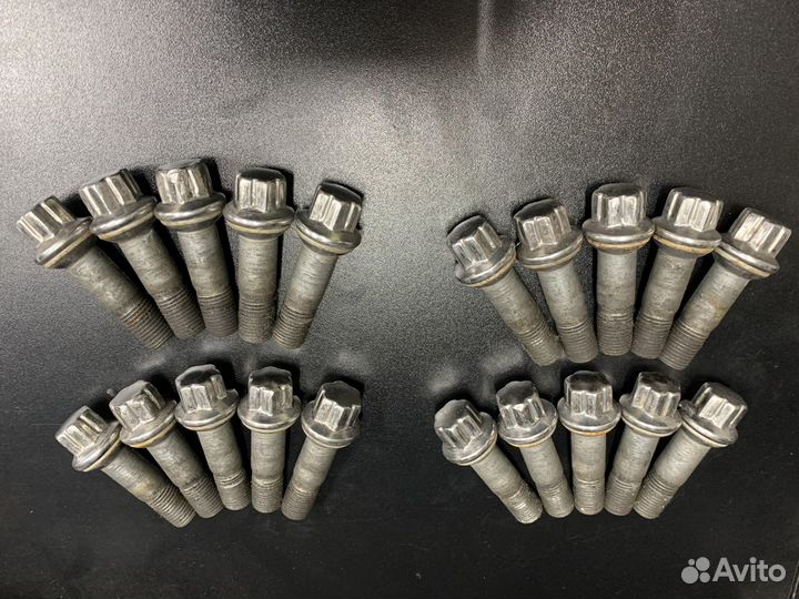 Болты колесные Mercedes S-Class W222