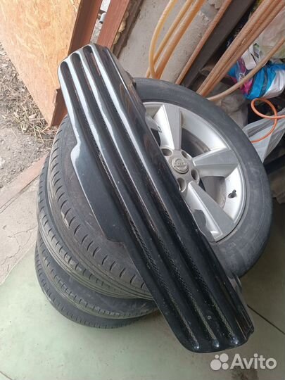 Решотка радиатора Nissan qashqai 2008г
