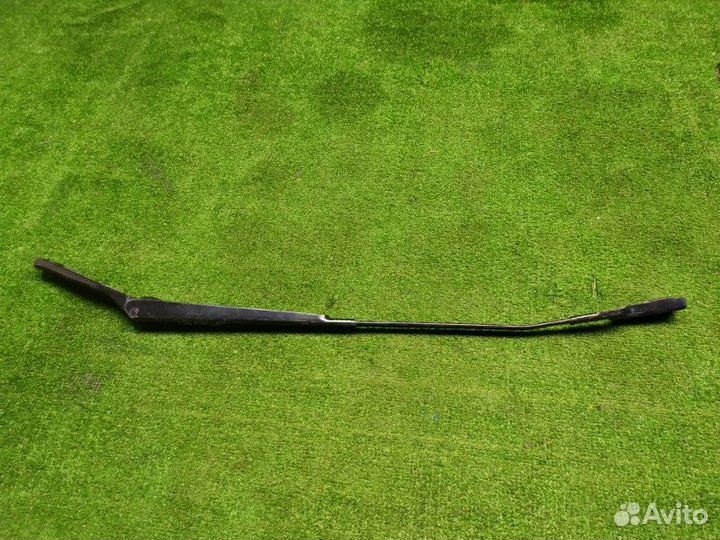 Поводок стеклоочистителя передний левый Peugeot