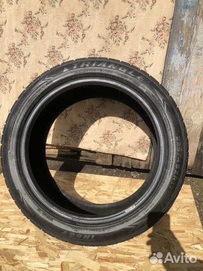 Triangle TR967 225/45 R17