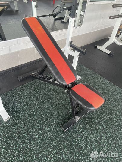 Скамья для жима со стойками и грифом бу