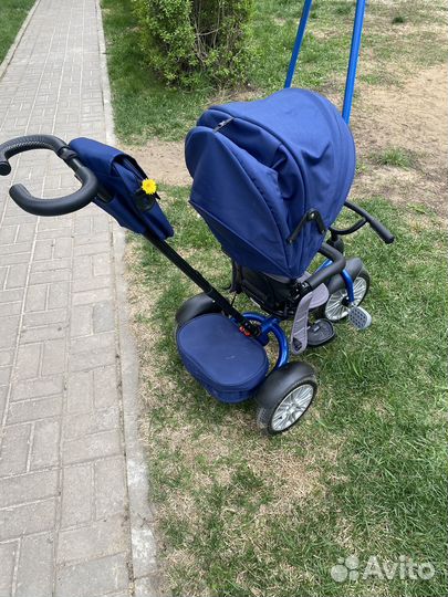 Трехколесный велосипед