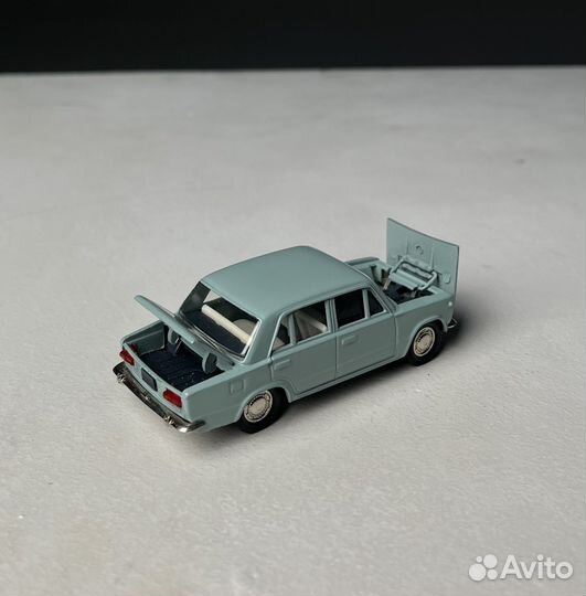 Модель автомобиля 1:43 ваз 2101