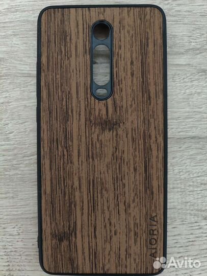 Чехлы на телефон