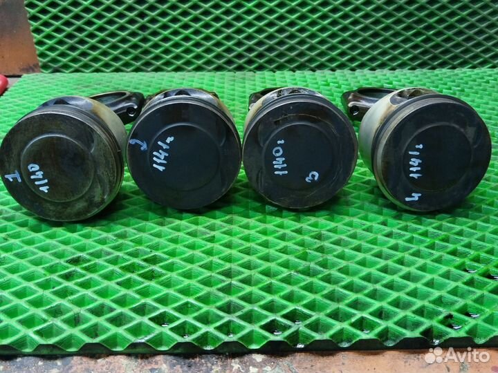 Поршень с шатунам комплект Volvo s 40 v40