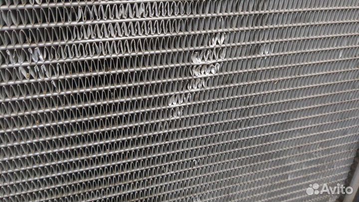 Радиатор охлаждения двигателя Cadillac SRX, 2006