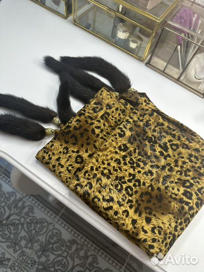 Зимние шапки, шарфы, палантин