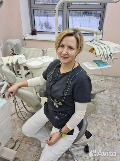 Врач стоматолог терапевт