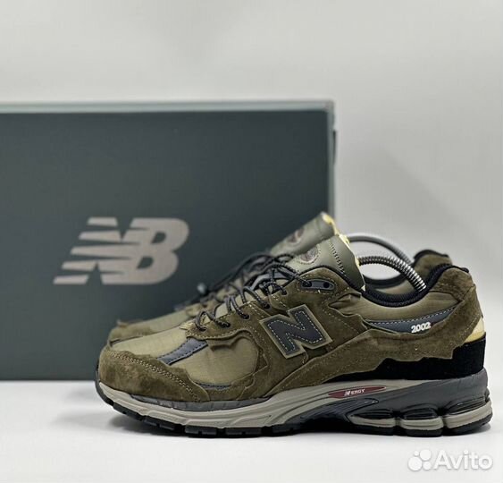 Кроссовки new balance 2002r