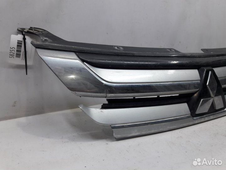 Решетка радиатора Mitsubishi Outlander 3 GF