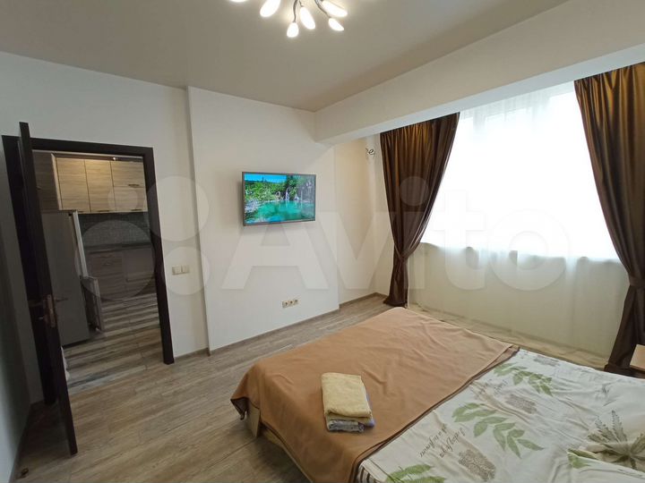 2-к. квартира, 70 м², 2/4 эт.