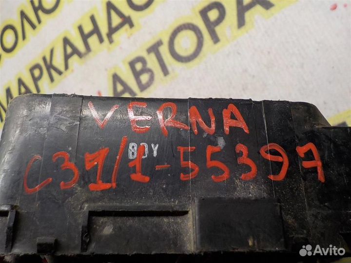 Блок предохранителей Hyundai Verna 2006-2011