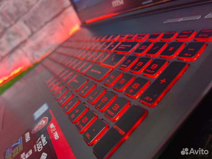 Игровой MSI i5 7300HQ GTX1050 2GB RAM8 SSD128+HDD