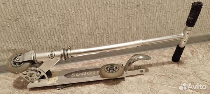 Продам складной самокат Scooter