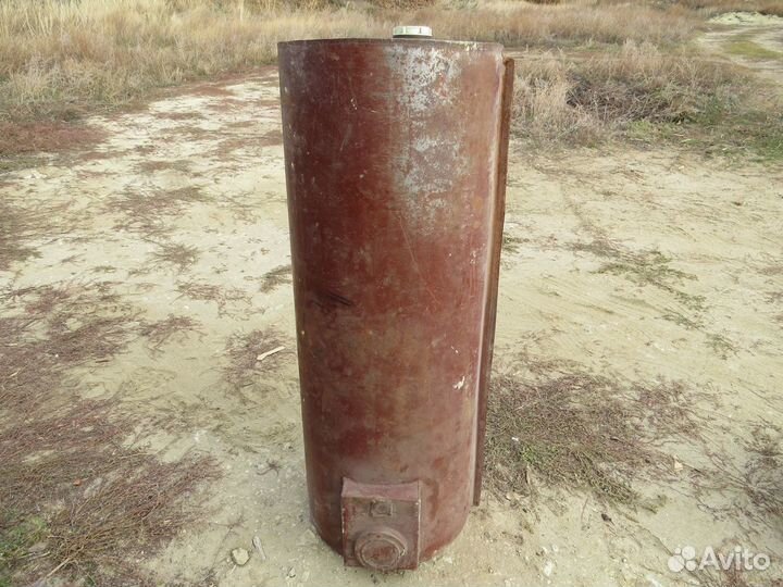 Бак с крышкой