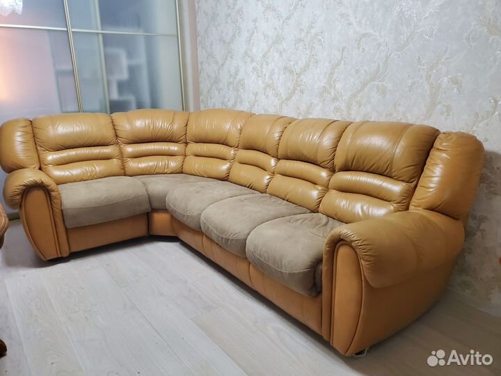 Кожаный угловой диван бу