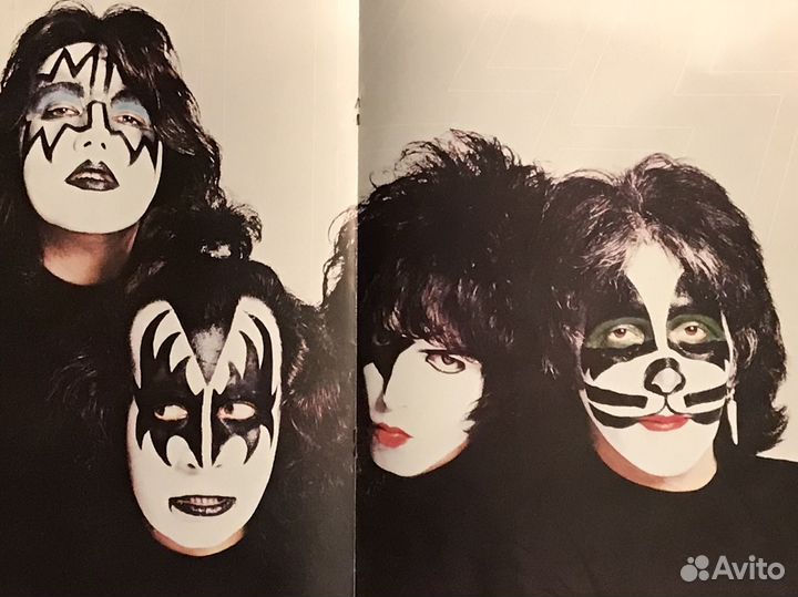 9 LP Kiss