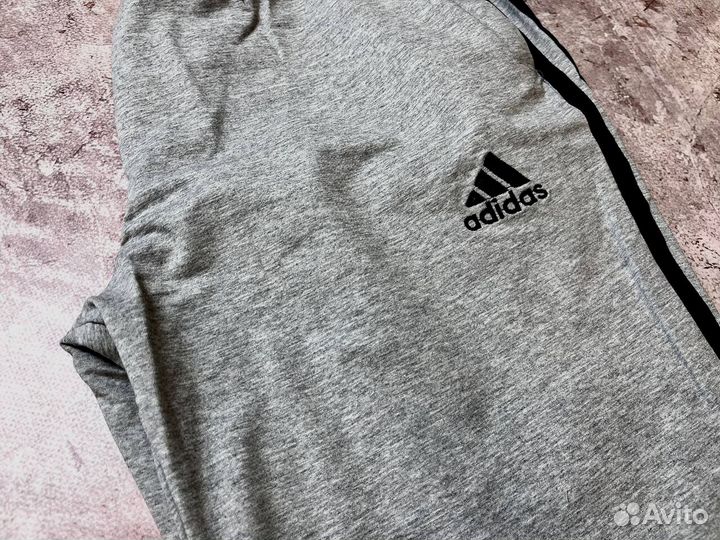 Спортивные костюмы Adidas