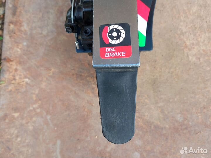 Самокат для мальчиков с ручным тормозом roces