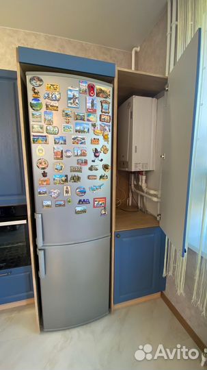 Угловая кухня под потолок на заказ в Челябинске