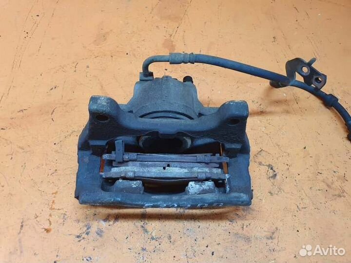 Суппорт тормозной передний правый Dodge Journey