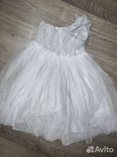 Платье нарядное 104