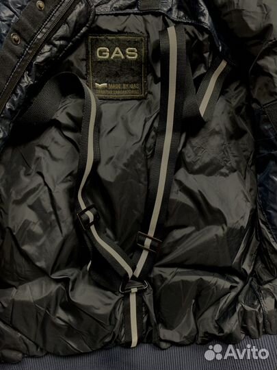 Блестящий пуховик gas