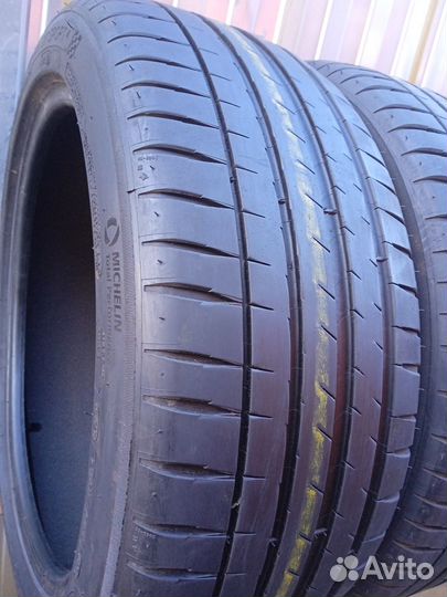 Michelin Pilot Sport 4 235/45 R19