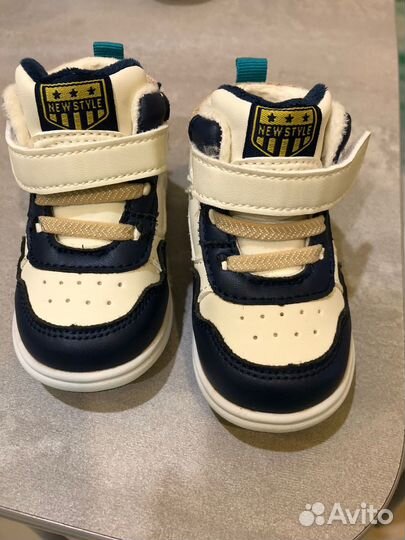 Детские утепленные кроссовки