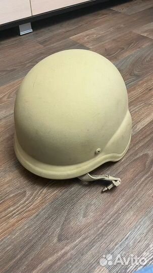 Каска и бронежилет