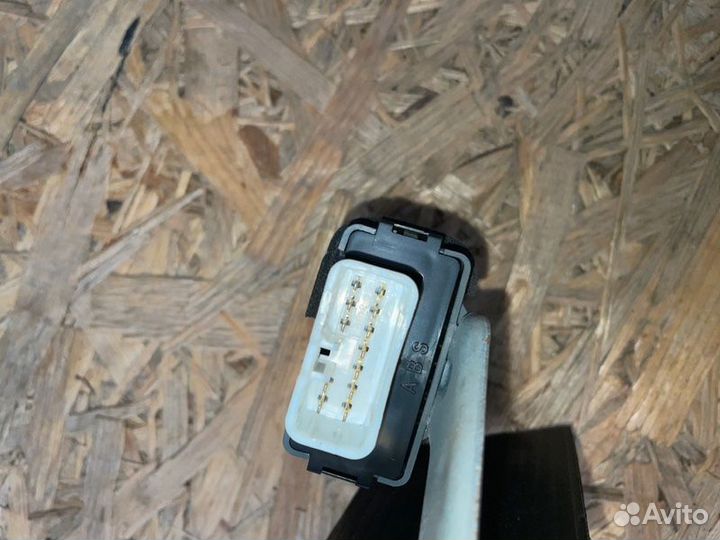 Блок управления люком Toyota Land Cruiser Prado