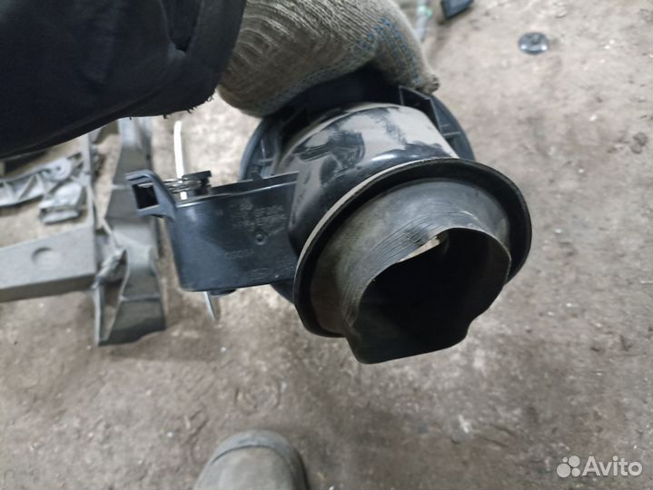 Лючек в сборе форд фокус 3 универсал