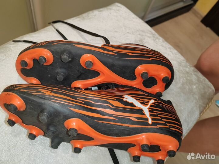 Футбольные бутсы puma